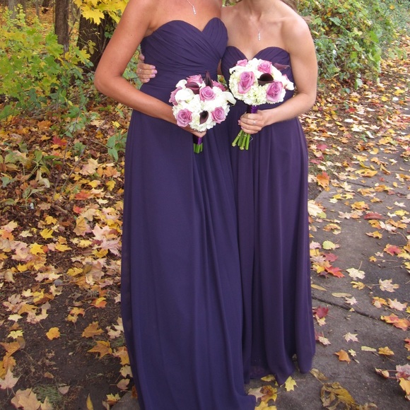 Dresses & Skirts - Purple strapless bridesmaid dress - Size 6